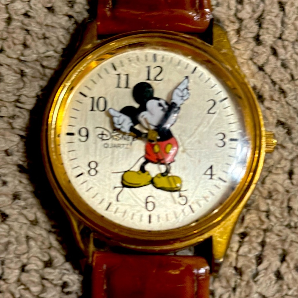 Vintage Disney Time Works Mickey Mouse watch working condition nice